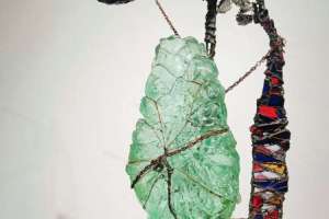 Бікетов Володимир Олексійович. Авторський проєкт «Переродження». Вторинне використання побутових виробів та відходів виробництва у студійній творчості.