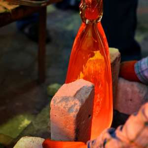 Work at the glass furnace