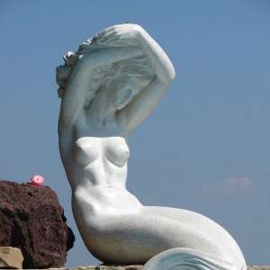 Русалія,210х120х100, штучний камінь, 2007