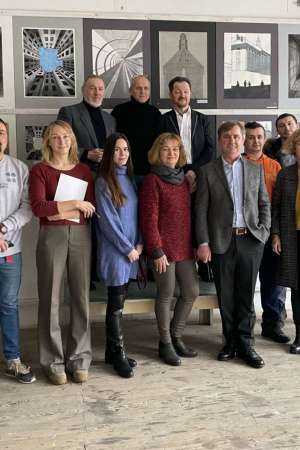 1.Колектив кафедри - перегляд. Спецтехніки у рисунку. 4 курс.